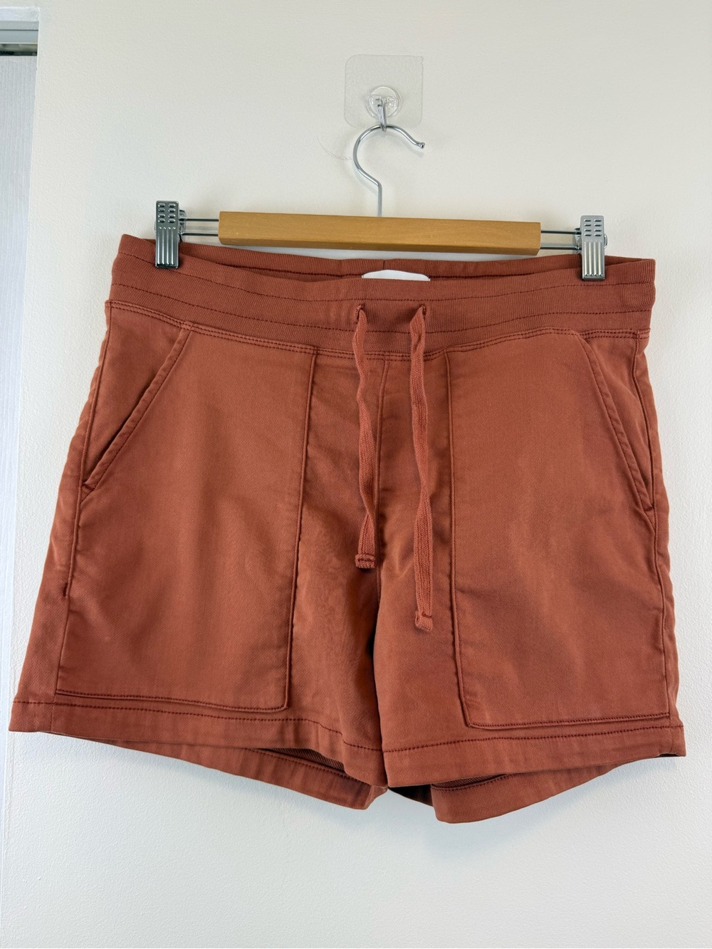 DU/ER Women's No Sweat Everyday Short Canyon Rust Tencel Commuter Small